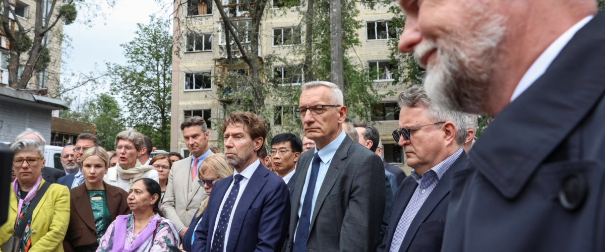Kyiv Mourns 30 Dead as Russian Strike Renews Pressure for Air Defence